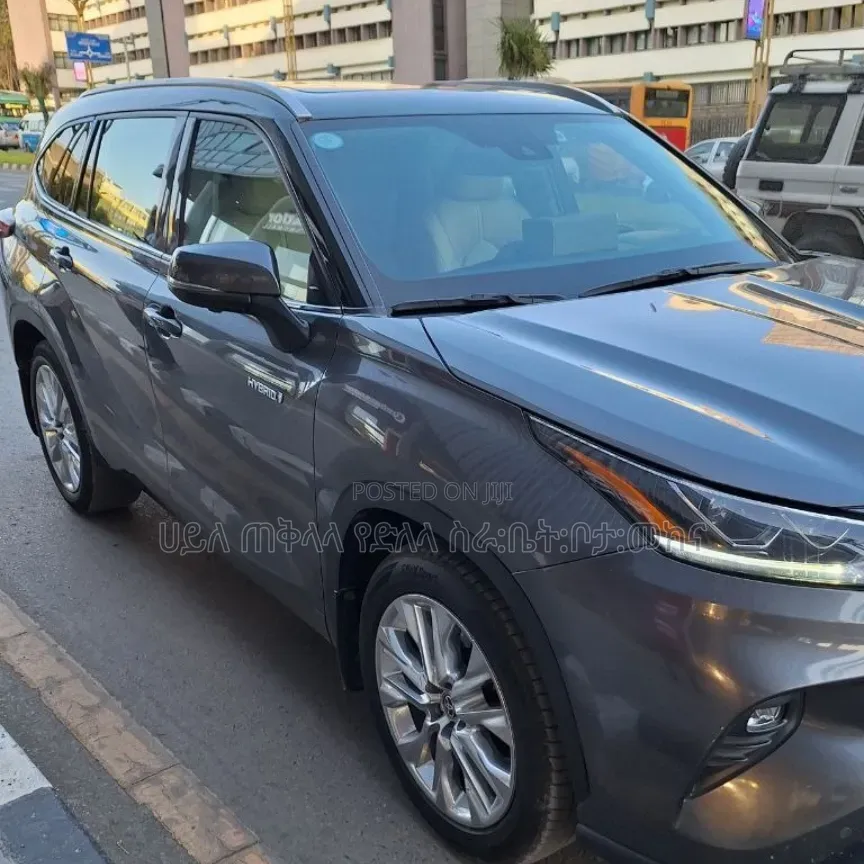 Toyota Highlander Hybrid 2023 Gray