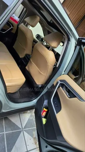 Toyota RAV4 2020 Green