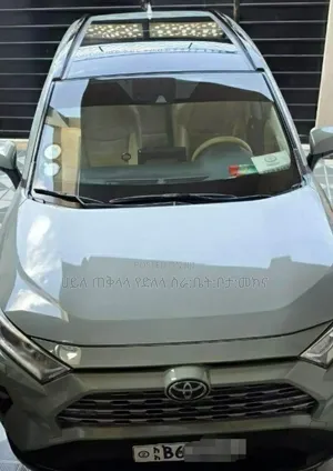 Toyota RAV4 2020 Green