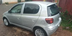 Toyota Vitz 2002