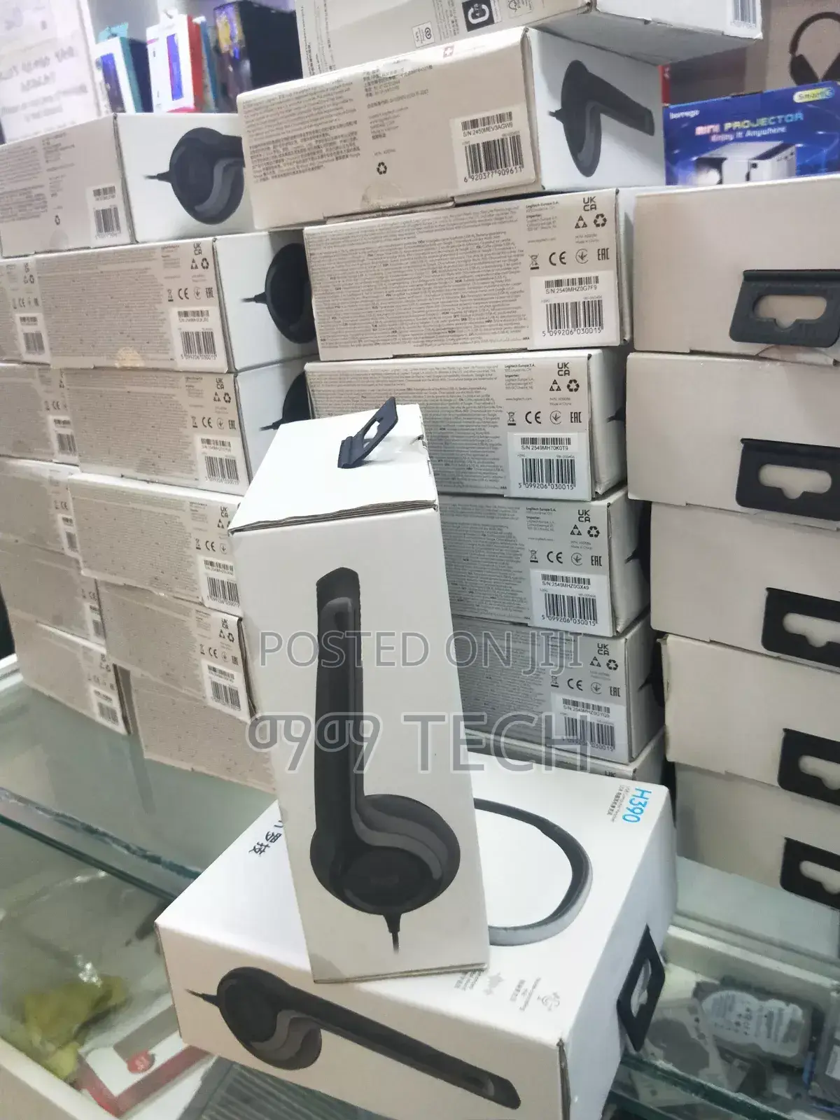 Logitech H390