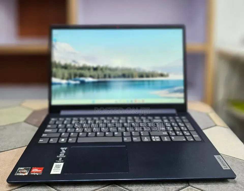 New Laptop Lenovo Ideapad 3 8GB AMD Ryzen 5 SSD 512GB