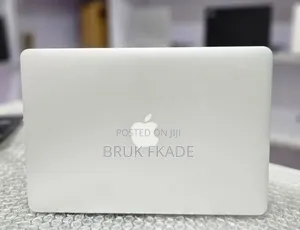 New Laptop Apple MacBook 2014 8GB Intel Core i7 SSD 512GB