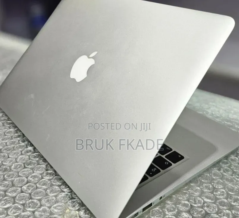 New Laptop Apple MacBook 2014 8GB Intel Core i7 SSD 512GB