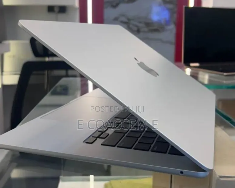 New Laptop Apple MacBook 24GB SSD 512GB