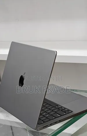 New Laptop Apple MacBook Pro 2024 M3 14-inch 8GB Apple M3 Pro SSD 512GB