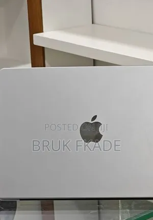 New Laptop Apple MacBook Pro 2024 M3 14-inch 8GB Apple M3 Pro SSD 512GB