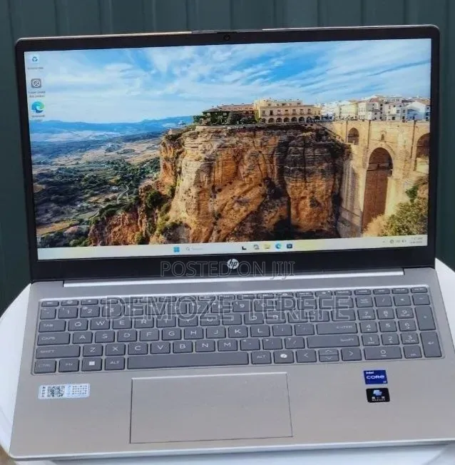New Laptop HP Stream Notebook 16GB Intel Core i7 SSD 1T