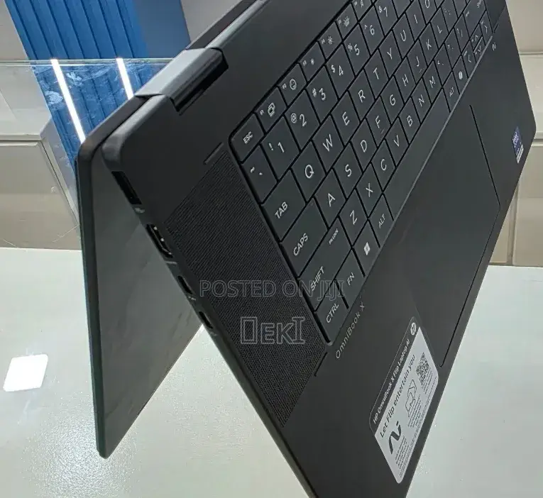 New Laptop HP OmniBook Ultra Flip 16" 16GB Intel Core Ultra 7 SSD 1T