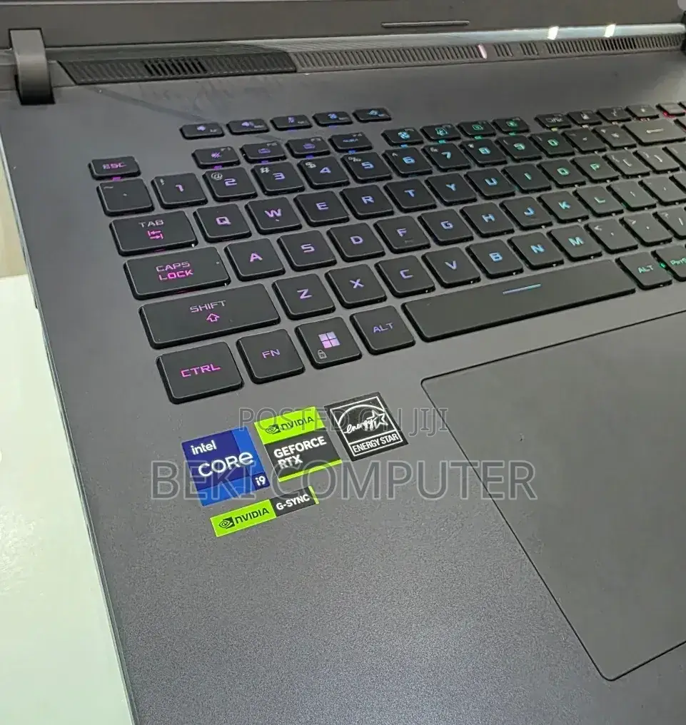 New Laptop Asus ROG Strix G17 16GB Intel Core i9 SSD 1T