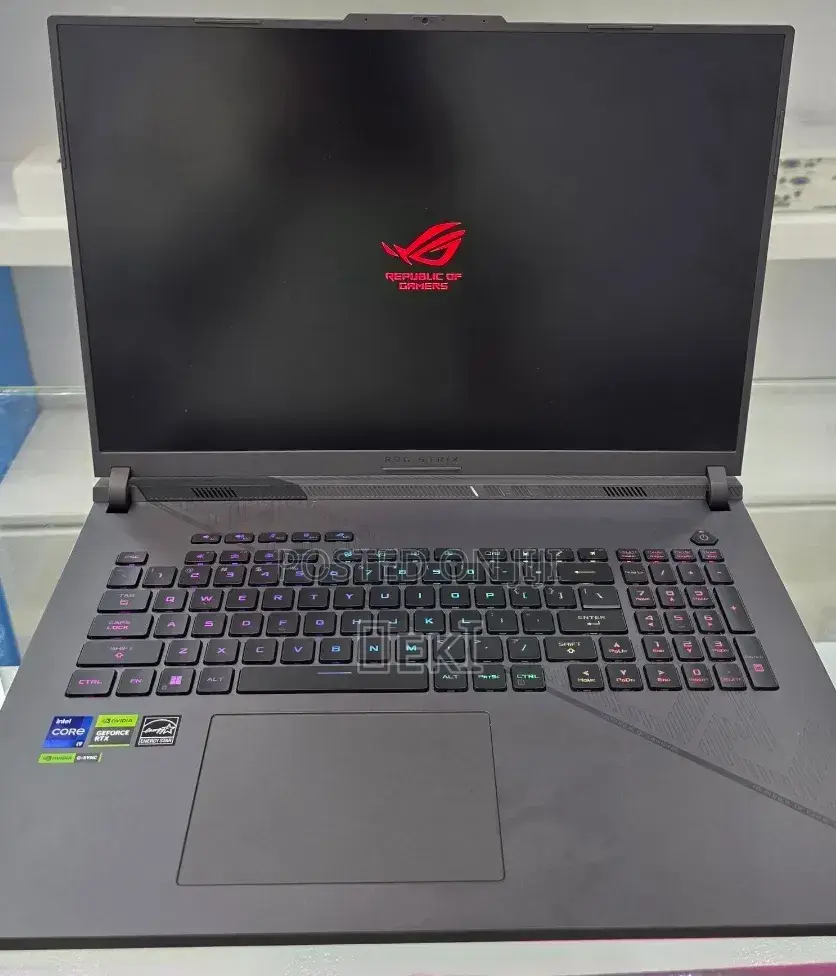 New Laptop Asus ROG Strix G17 16GB Intel Core i9 SSD 1T