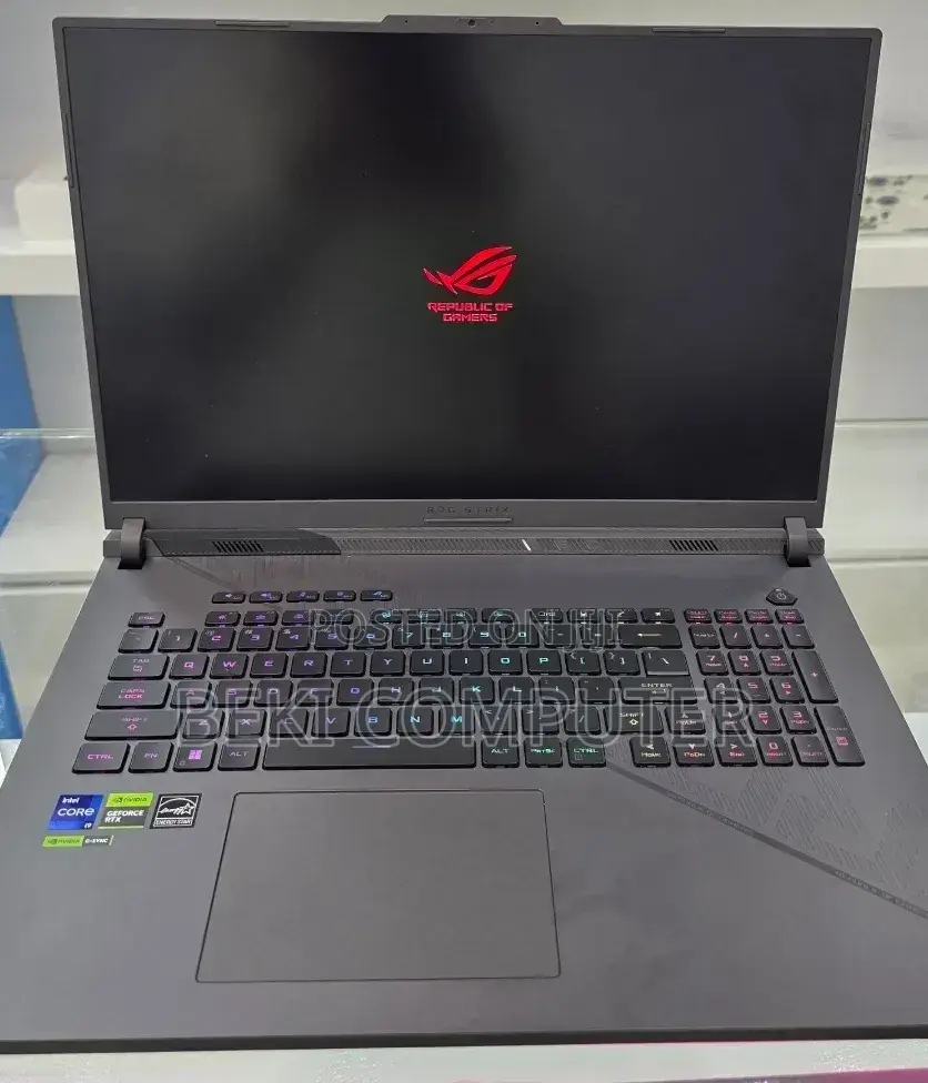New Laptop Asus ROG Strix G17 16GB Intel Core i9 SSD 1T