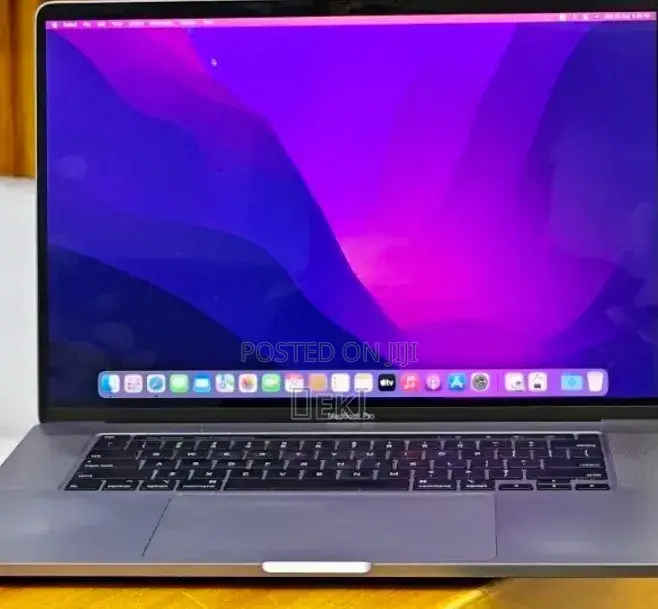 New Laptop Apple MacBook 2018 32GB Intel Core i9 SSD 2T
