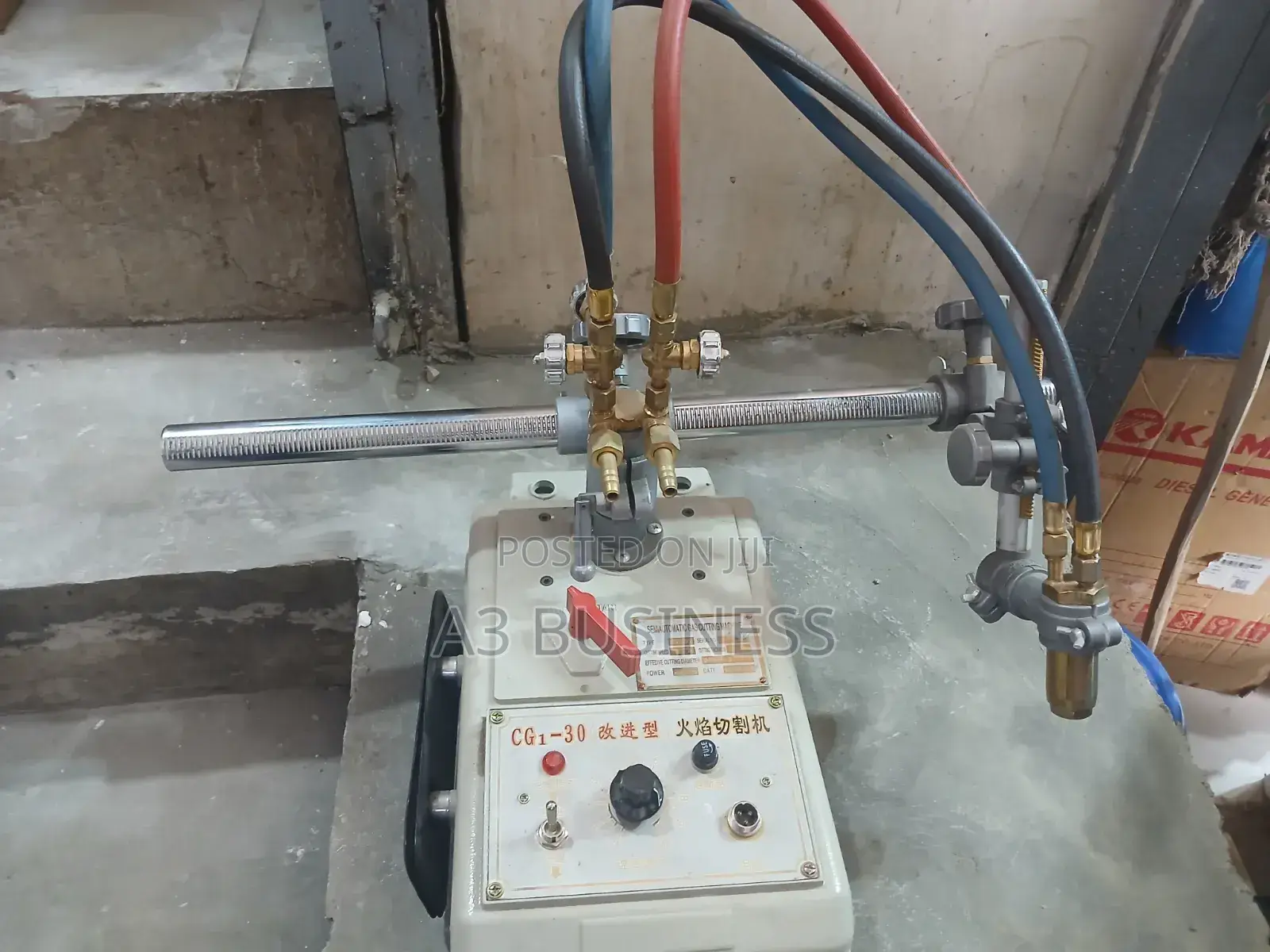 Automatic Gas Cutting Machine ከፊል አውቶማቲክ የጋዝ ብረት መቁረጫ ማሽን