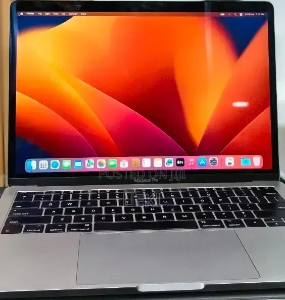 New Laptop Apple MacBook Pro 2017 16GB Intel Core i5 SSD 256GB