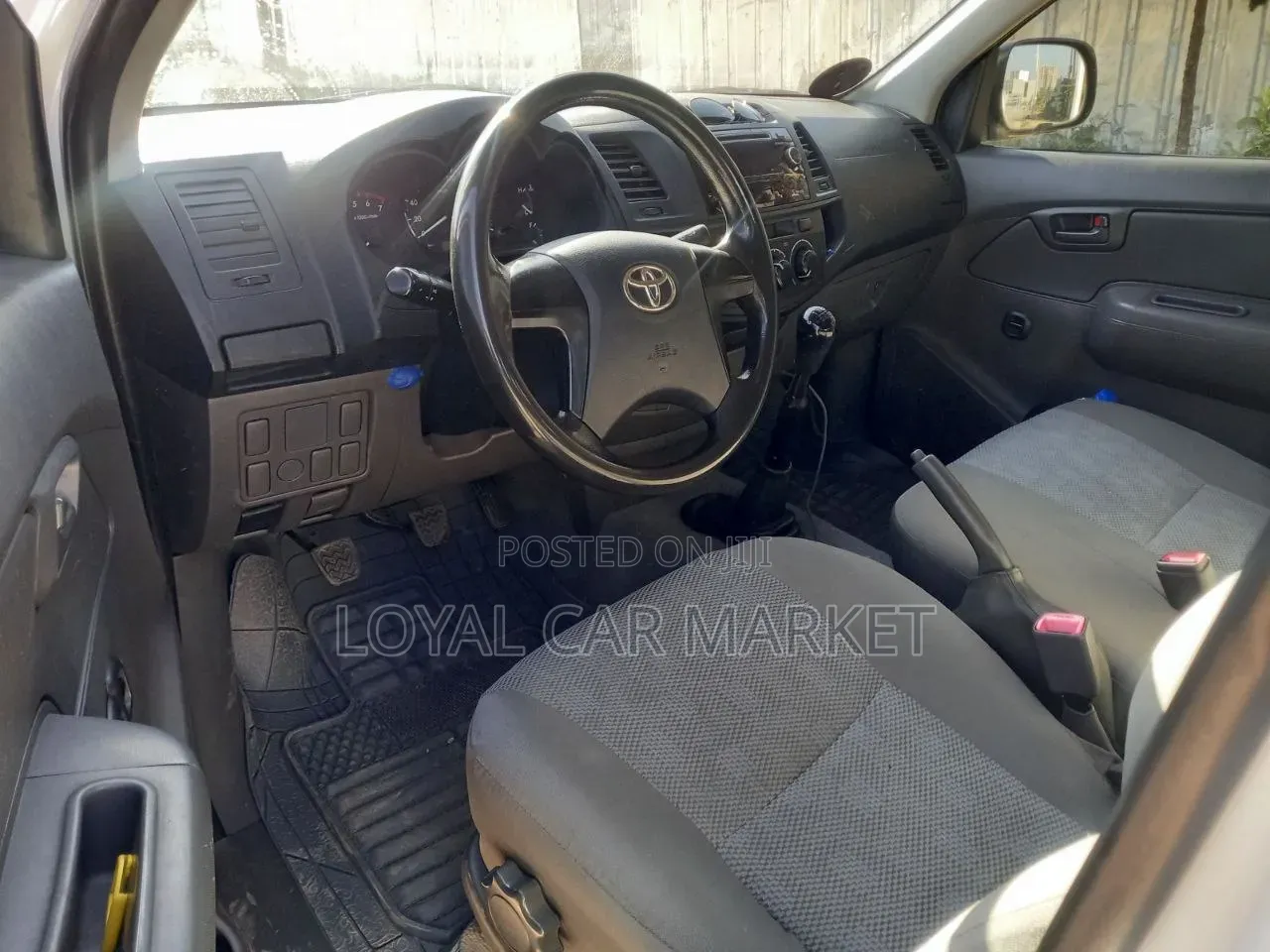 Toyota Hilux 2014 White