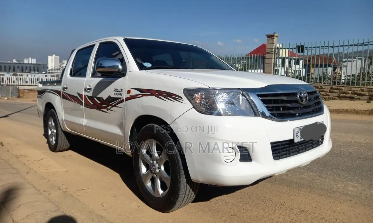 Toyota Hilux 2014 White