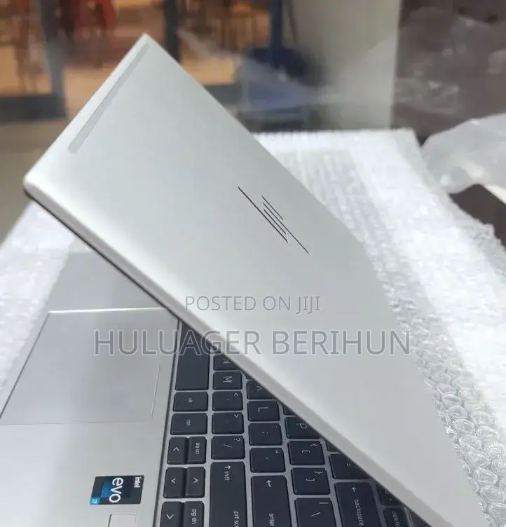 New Laptop HP EliteBook 840 G9 16GB Intel Core i7 SSD 512GB