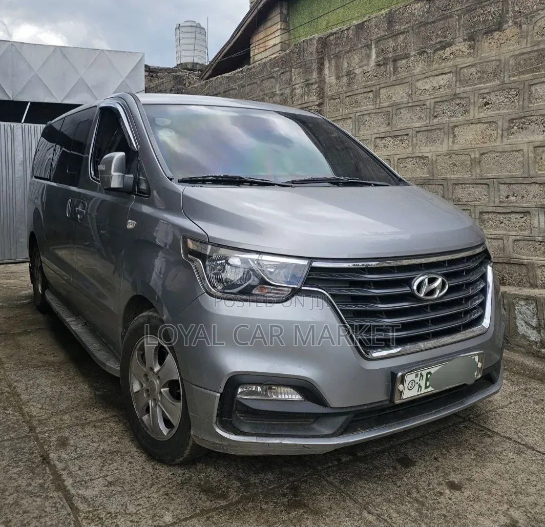 Hyundai Starex 2021 Grey
