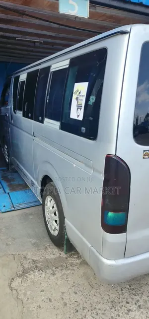 Toyota HiAce 2007 Silver