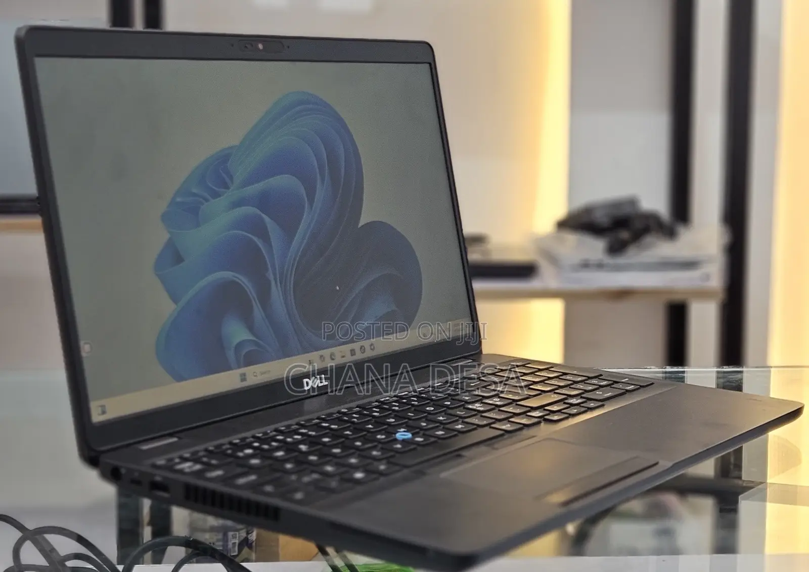 New Laptop Dell 8GB Intel Core i5 SSD 512GB