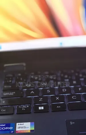 New Laptop Asus Vivobook 16 16GB Intel Core i7 SSD 512GB