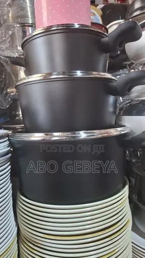 ወጥ ማቅረቢያ እቃ