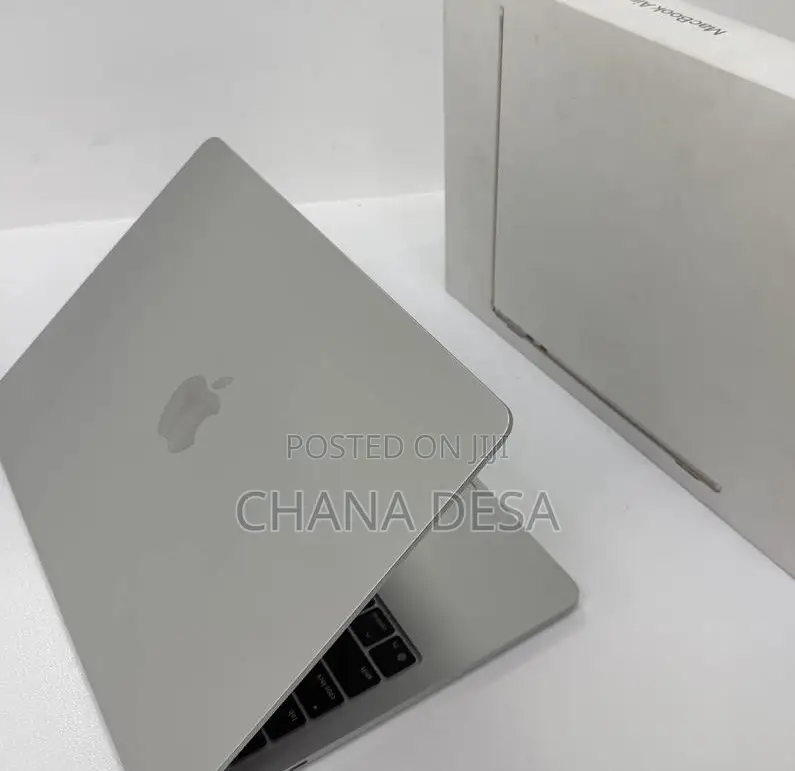 New Laptop Apple MacBook Air 2025 M4 13-inch 16GB Apple M4 SSD 256GB