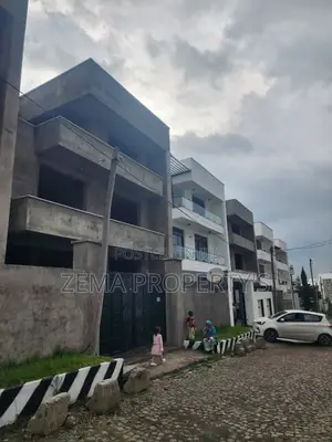5bdrm House in Kirkos for sale