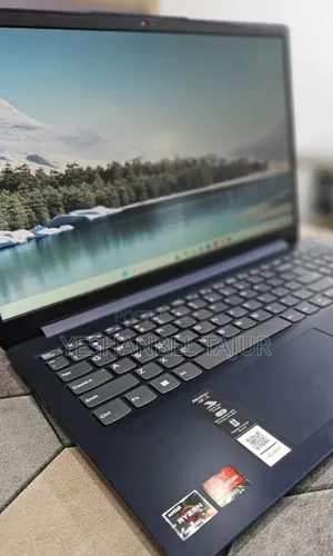 New Laptop Lenovo Ideapad 3 8GB AMD Ryzen 5 SSD 512GB