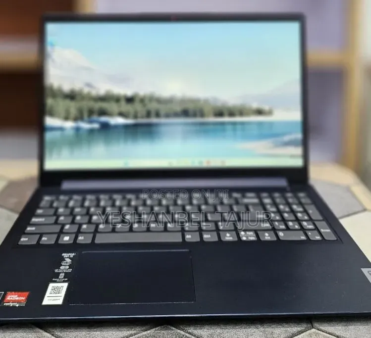 New Laptop Lenovo Ideapad 3 8GB AMD Ryzen 5 SSD 512GB