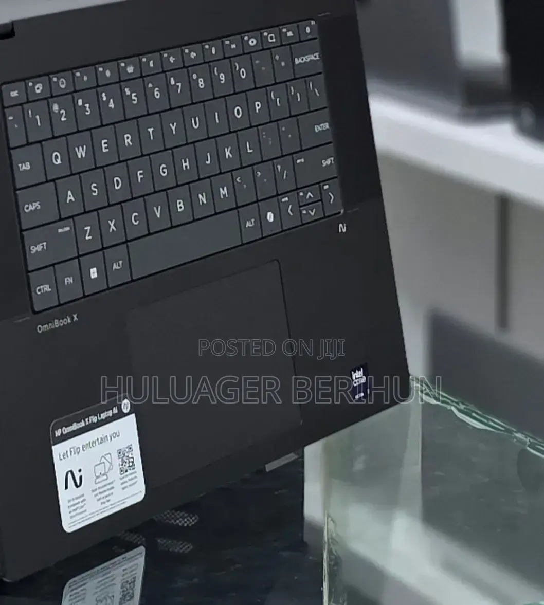 New Laptop HP OmniBook X Flip 16" 16GB Intel Core i7 SSD 1T