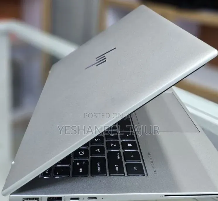 New Laptop HP EliteBook 840 G10 16GB Intel Core i5 SSD 512GB