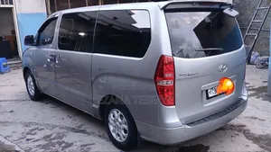 Hyundai Starex 2015 Silver