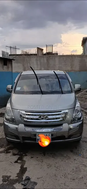 Hyundai Starex 2015 Silver