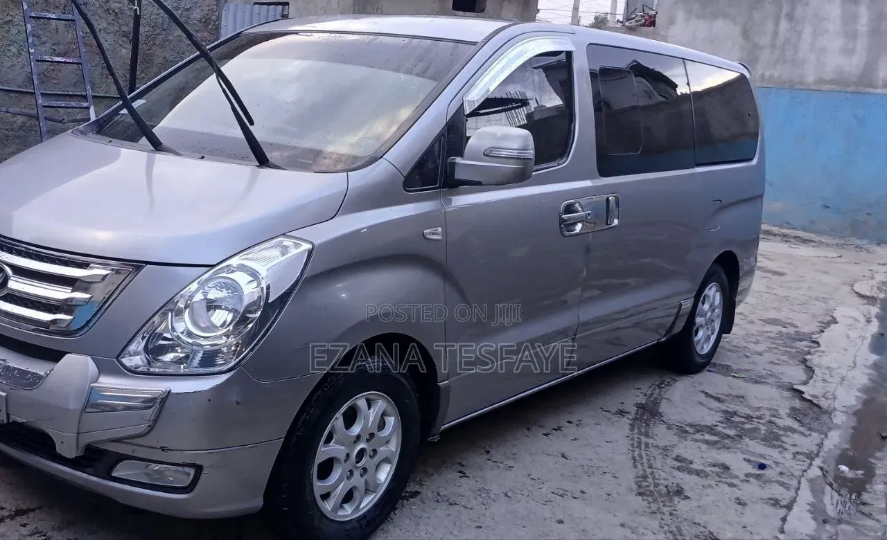 Hyundai Starex 2015 Silver