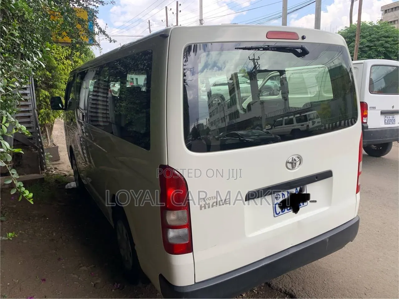 Toyota HiAce 2018 White