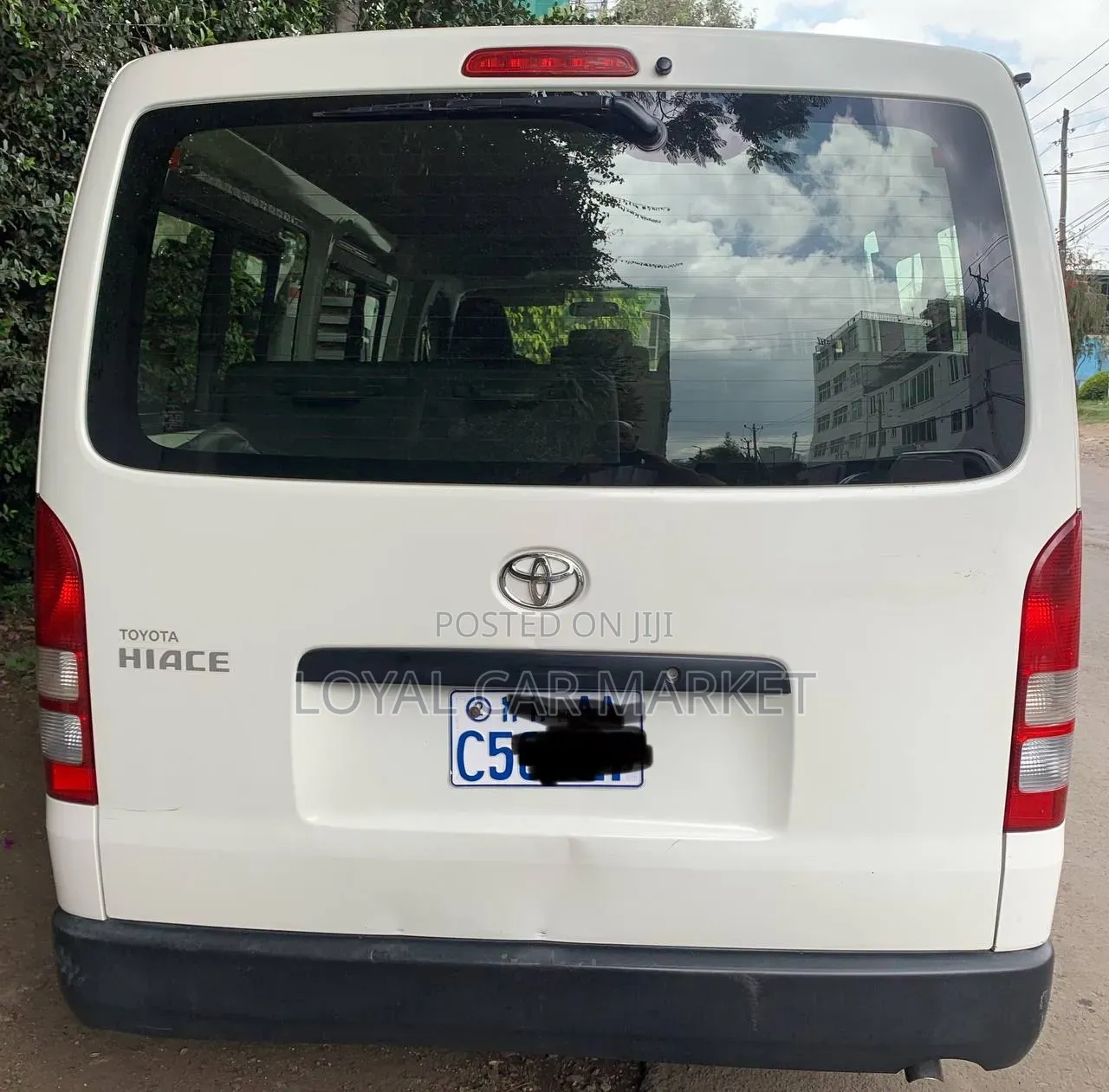Toyota HiAce 2018 White