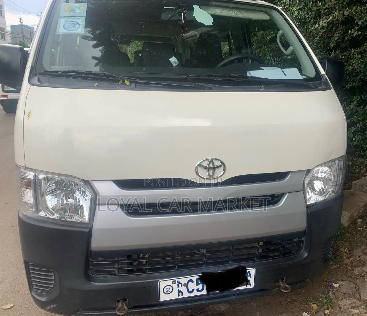 Toyota HiAce 2018 White