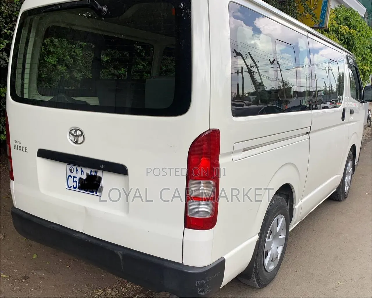 Toyota HiAce 2018 White