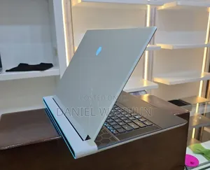 New Laptop Alienware X16 16GB Intel Core Ultra 7 SSD 1T