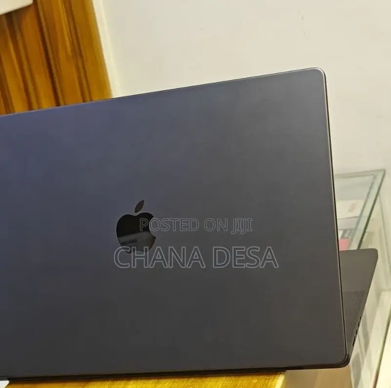 New Apple MacBook Pro 2023 M3 Pro 16-inch 36GB Apple M3 Pro SSD 512GB