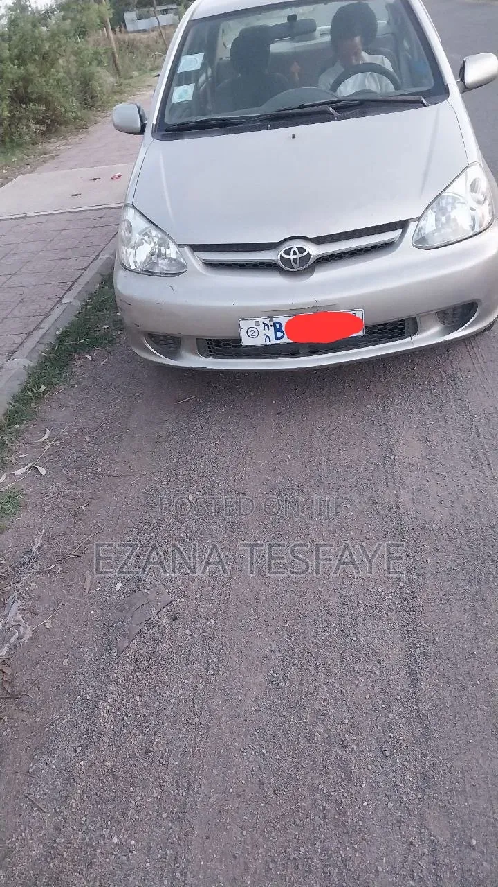 Toyota Platz 2025 Beige