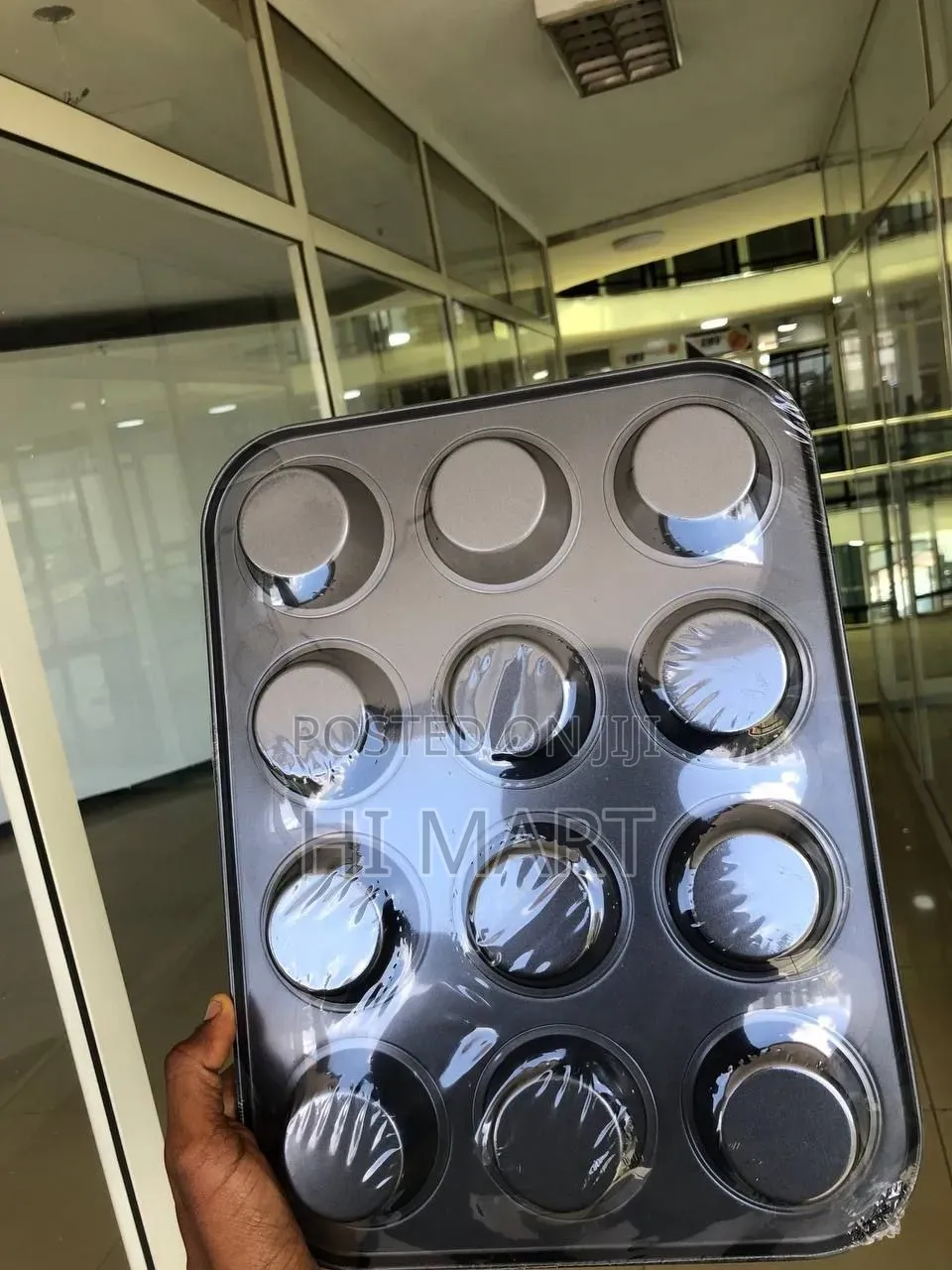 12pcs Cupcake and Muffin Baking Trays