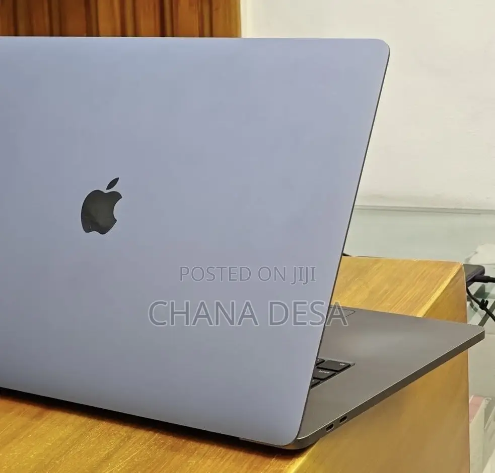 New Laptop Apple MacBook Pro 2019 16GB Intel Core i7 SSD 512GB