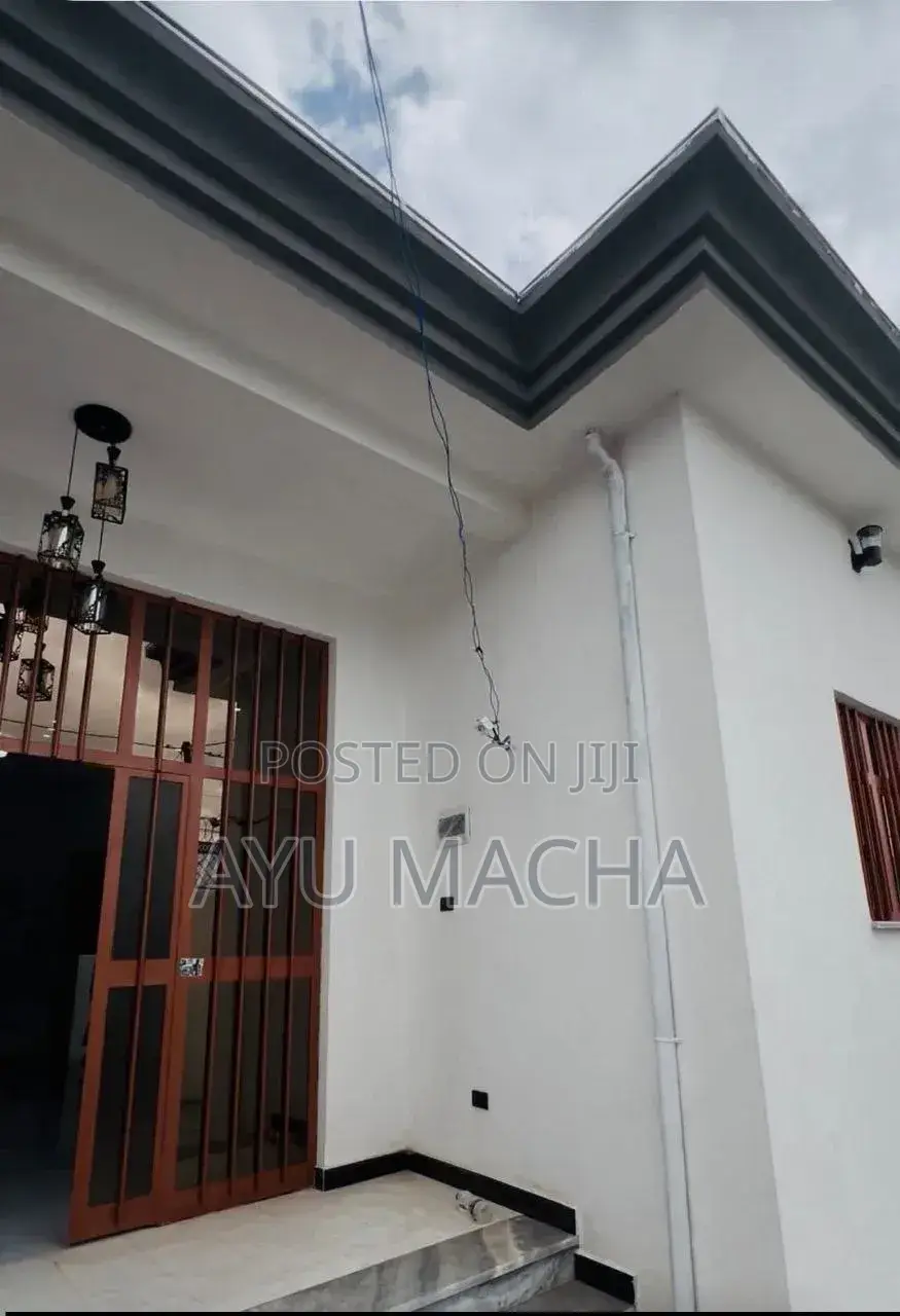 Furnished 3bdrm Villa in Yeka for sale