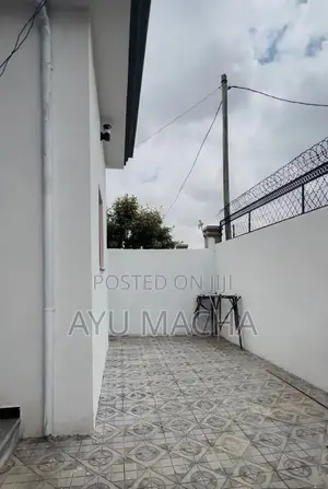 Furnished 3bdrm Villa in Yeka for sale