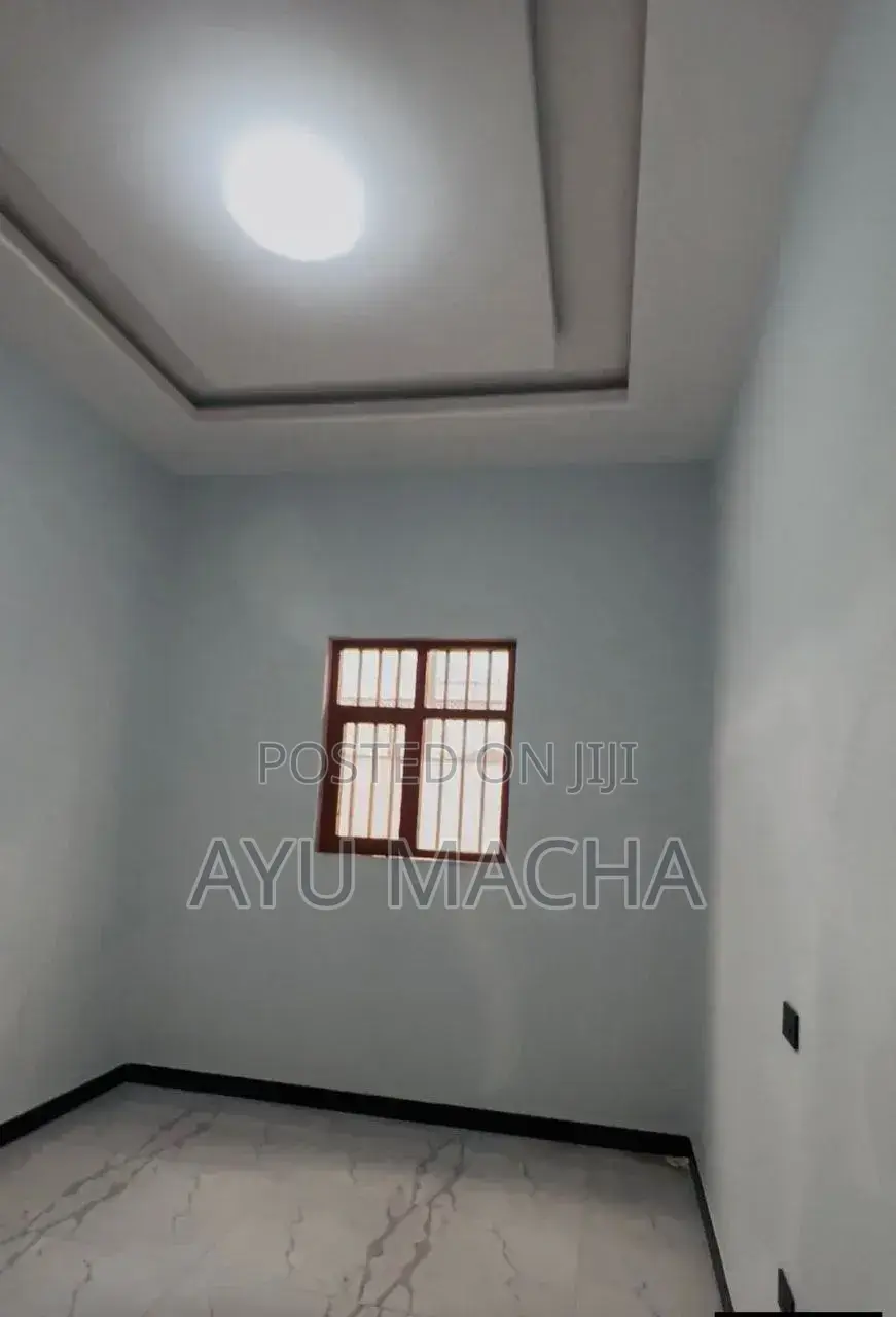 Furnished 3bdrm Villa in Yeka for sale