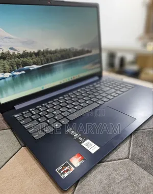 New Laptop Lenovo Ideapad 3 1GB AMD Ryzen 5 SSD 512GB