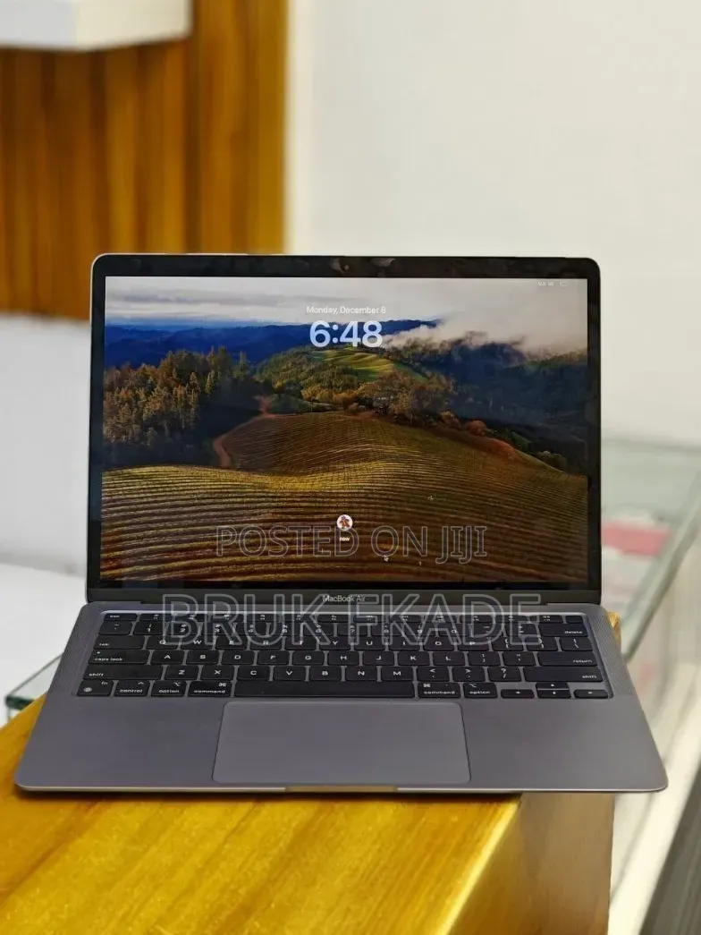 New Laptop Apple MacBook Air 2020 M1 8GB Apple M1 SSD 256GB